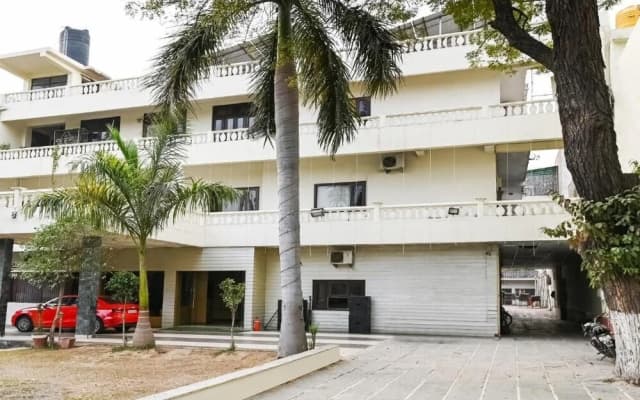 Hotel Surpin Palace