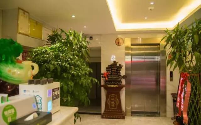 Tianwang Boutique Hotel (Gongyi Xinxing Road Xingyue Times Square)