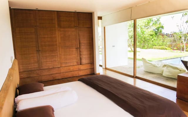 Jimbaran Balangan Beach Front Villa Nakar