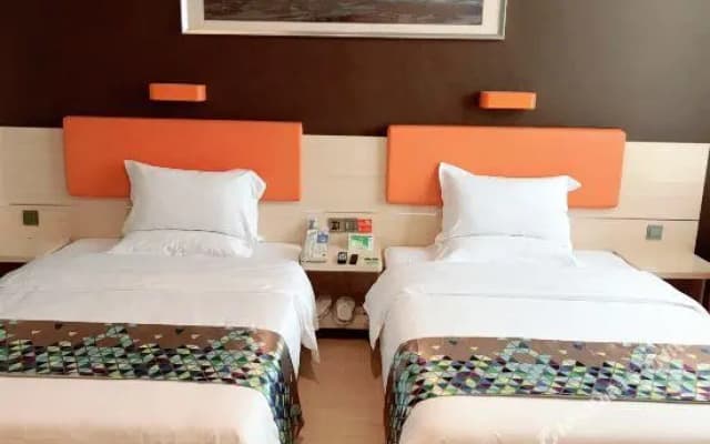 7 Days Premium Deyang Shenfang Plaza