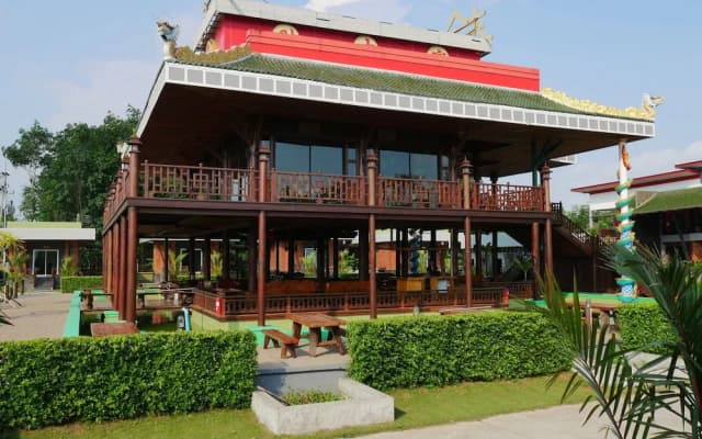 P Two P Resort