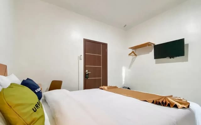 Urbanview Hotel Pelita Inn Medan