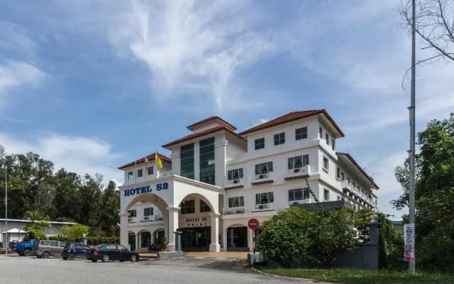 OYO 542 S2 Hotel