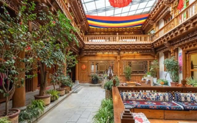 Shangri la Le Fu Ge Dan Inn (dukezong ancient city store)