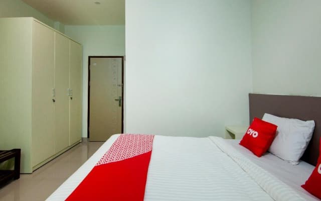 OYO 2382 Wisata Hotel