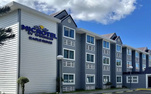 Microtel by Wyndham Eagle Ridge