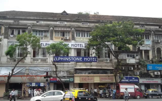 Elphinstone Hotel