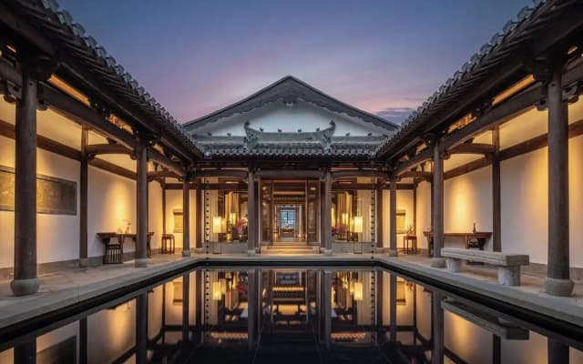 Huangshan Misty Rain Resort Hotel