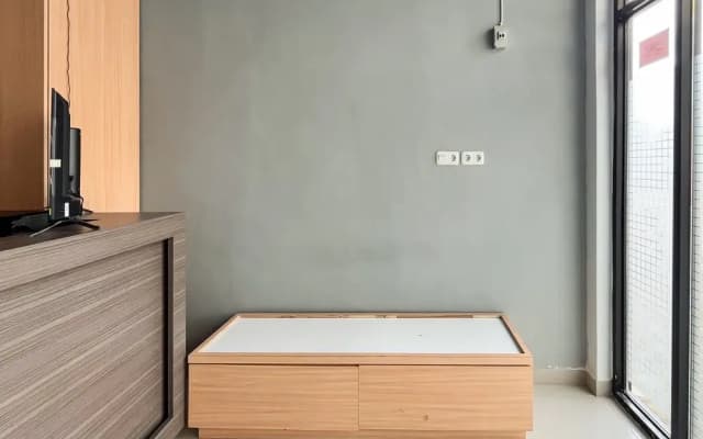 RedDoorz Plus @ New Favour Hotel Gunung Dempo