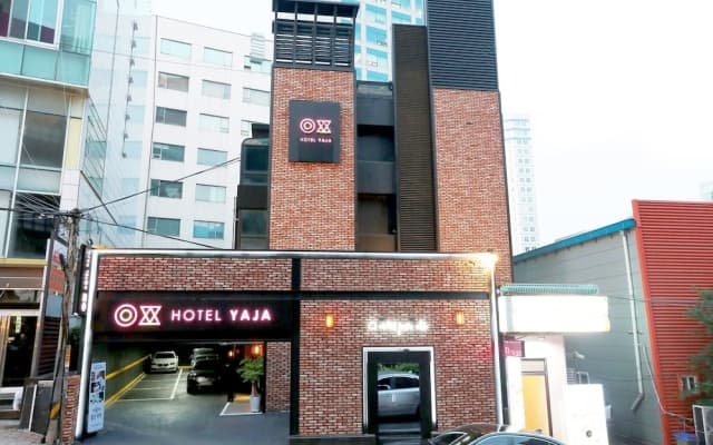 Yaja Gangnam Nonhyeon