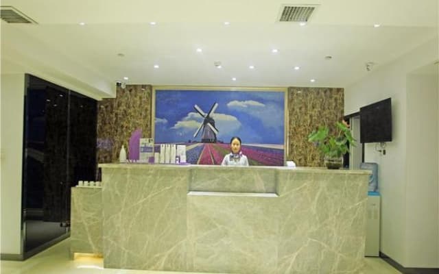 Lavande Hotel Guiyang Flower Orchard Fortune Plaza