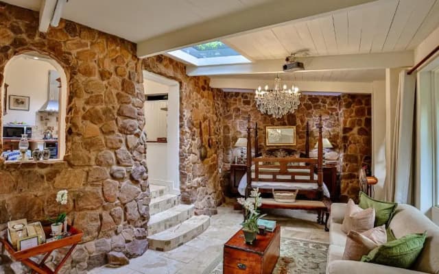 Macleod House Guest Cottage (Adults Only)