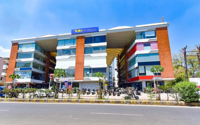 Fabhotel Infinity