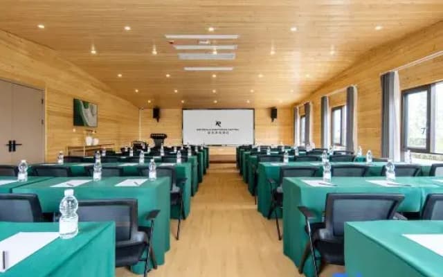 Rezen Jundun Hotel (Chengdu Jintang)