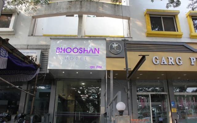 Hotel Bhooshan Airport road
