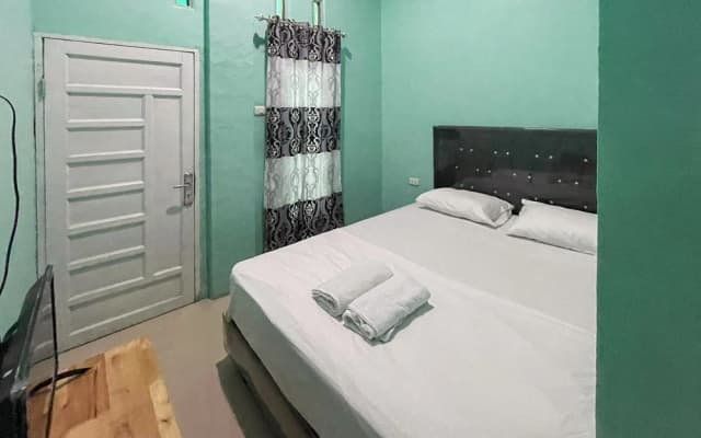 Antony Homestay near Pantai Pasir Putih Parbaba RedPartner