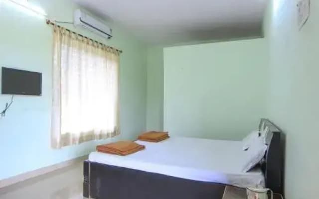 Nisarg Guest House
