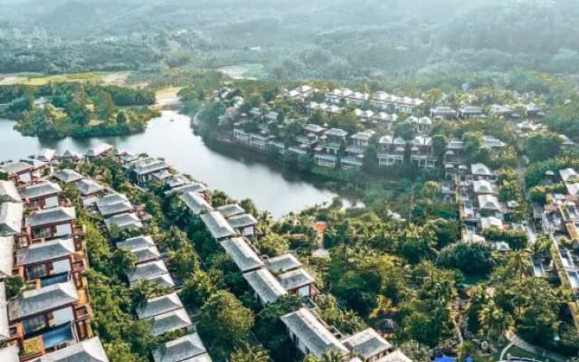 Naxiangshan Rainforest Resort Hotel (Baoting Yanoda Store)