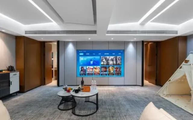 Tirolan Yichao · Intelligent Audio-Visual Hotel (Kunming Guangfu Road Dashanghui Branch)