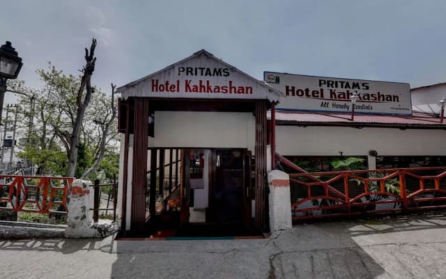 Hotel Kahkashan