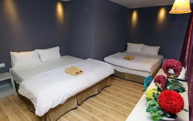 OYO 763 Tazara Hotel