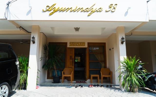 RedDoorz near Cipinang Indah Mall