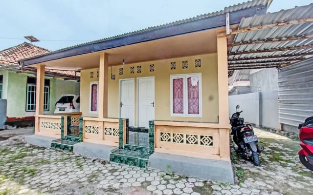 Hotel O Zahira Homestay Near Ekas Surf School and Service