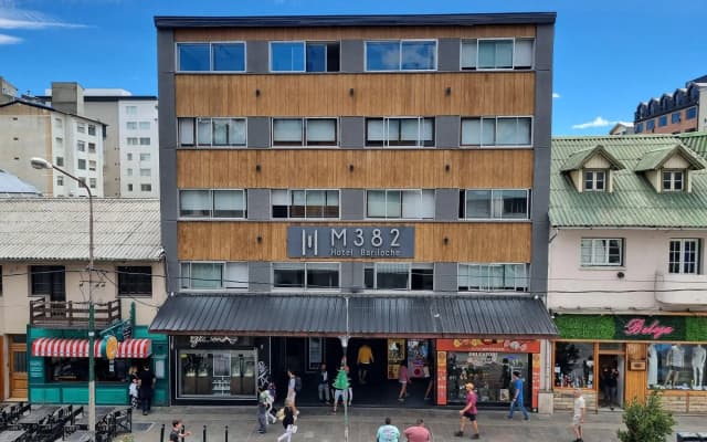 M382 Hotel Bariloche