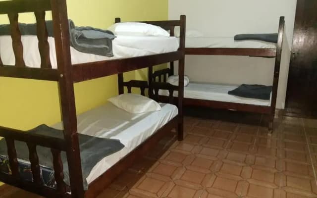 Hostel Lê Castelle