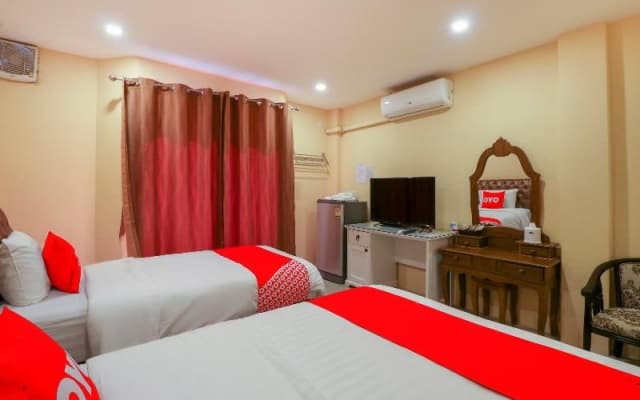 Ocean Gold Card Ayutthaya by OYO Rooms