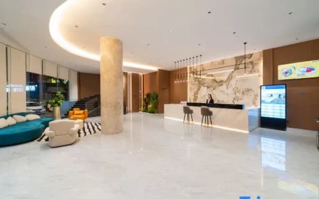 Huizhou Sanhuan Hotel (Xihu East Station Ganghui Shopping Center)