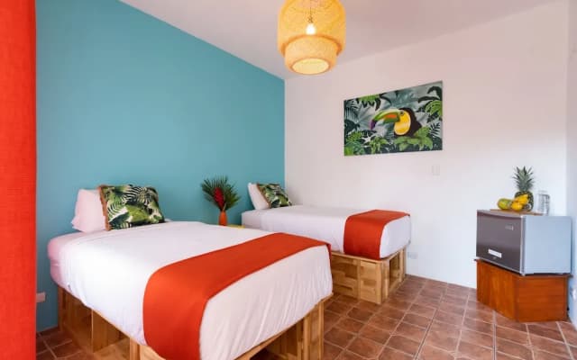 Bird of Paradise Hotel