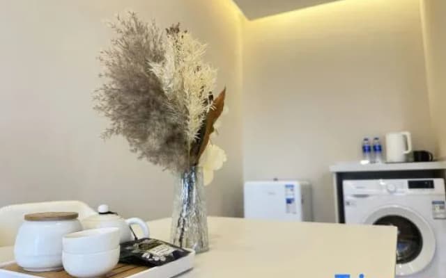 Yuli Homestay (Hefei Yushanxi Subway Station Aoyuan City Tiandi Branch)