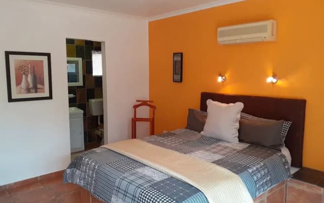 St Michelle Guest Lodge