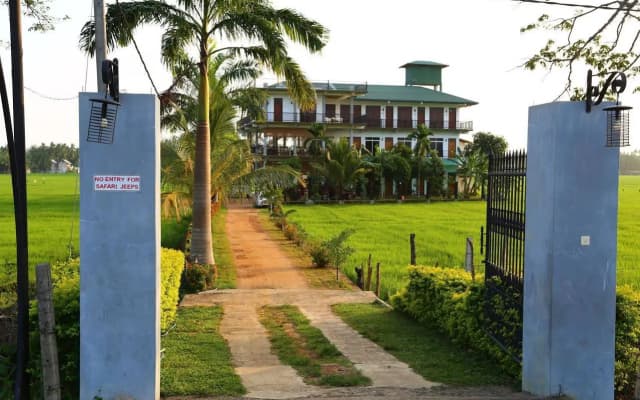 Serene Park Hotel