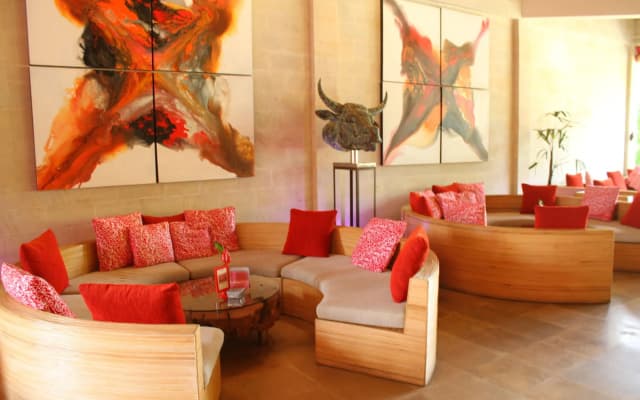 Rouge Bali - Lounge Bar, Villas & Spa