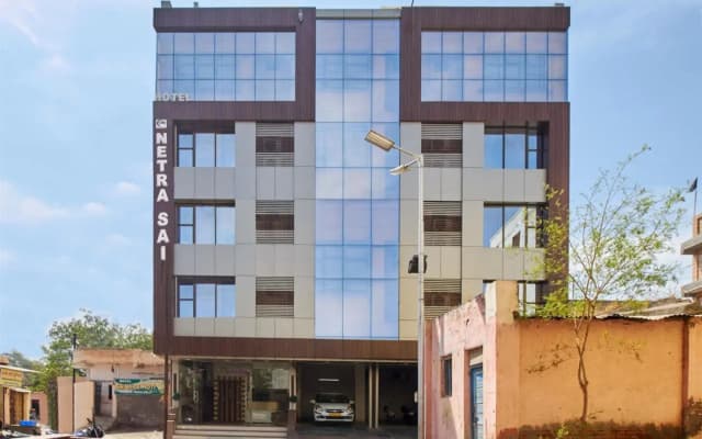 Hotel Sai Poornima