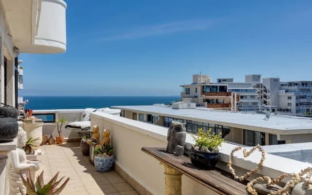 Kingsgate Penthouse 54
