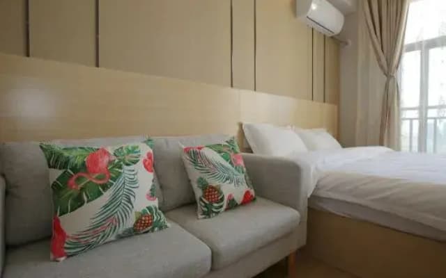 Chongqing Hailan Hotel (University Town Vocational College of Electronic Engineering)
