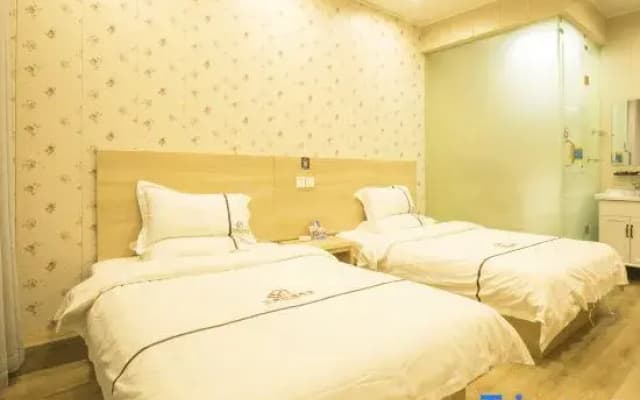 Zhumadian Yili Express Hotel