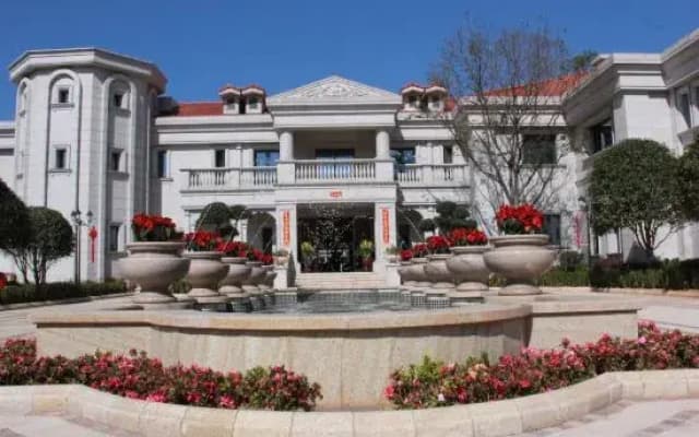 Chengjiang Small Courtyard Hotel