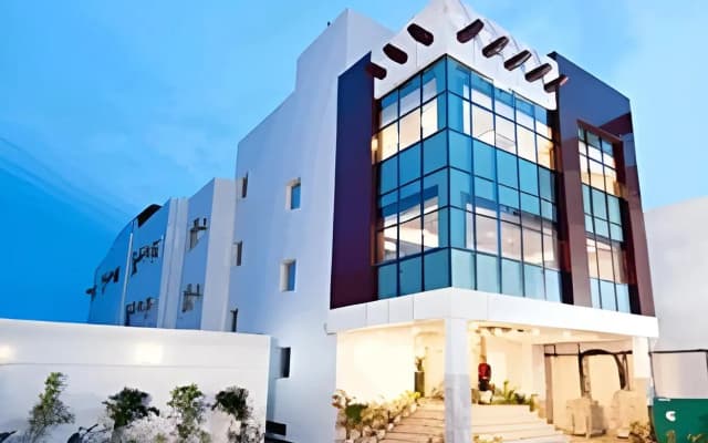 Hotel Deviram Palace