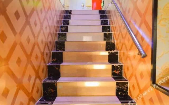 Longxiang Express Hotel
