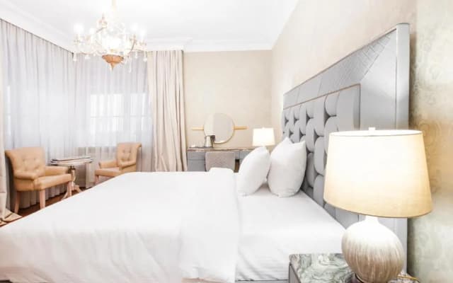 Eclat Luxury Hotel