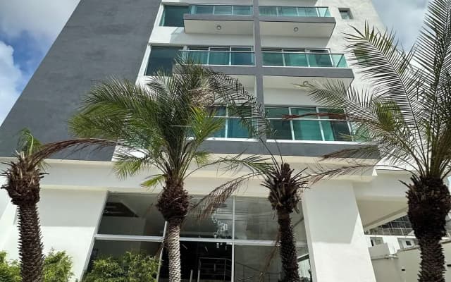 Central Suites Tower