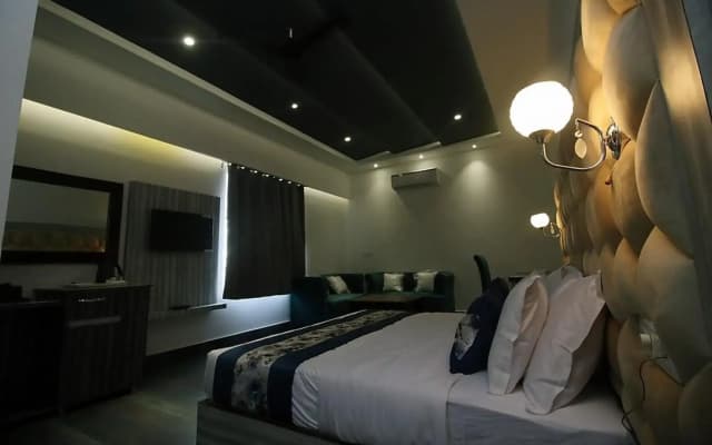 Hotel 8th Planet