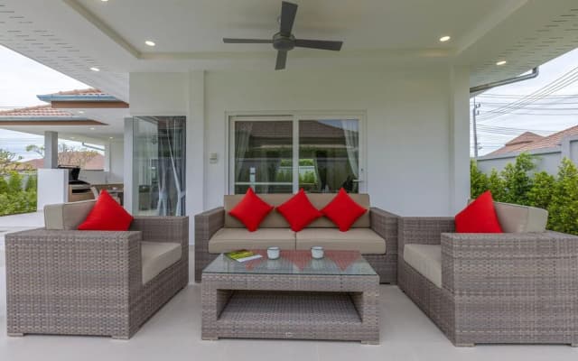 Private 3 Bedroom Pool Villa MS22