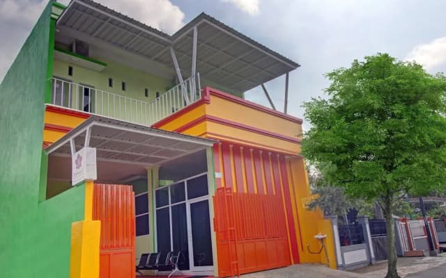 Hotel O 3774 Shakira Syariah Guest House
