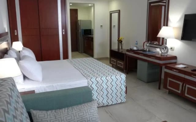 Oyster Bay Beach Suites