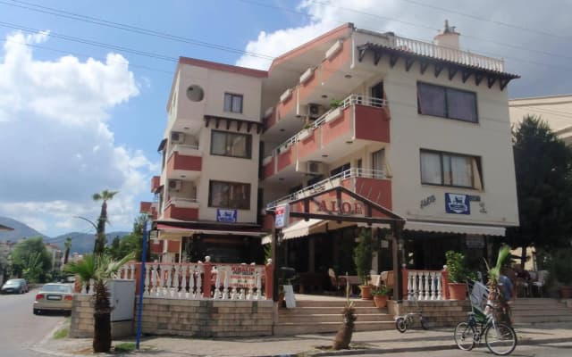 Aloe Apart Hotel